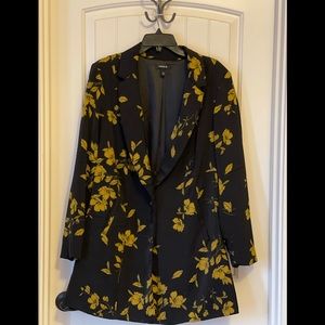 Good Condition Yellow Floral Blazer | Torrid size 2